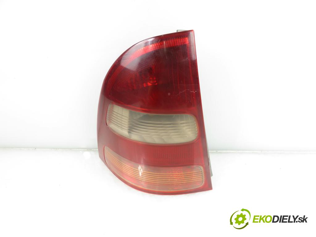 TOYOTA COROLLA kombi (_E12_) KOMBI 2004 66,00 2.0 D-4D (CDE120_) - 1CD-FTV 1995,00 světlo levé zadní 