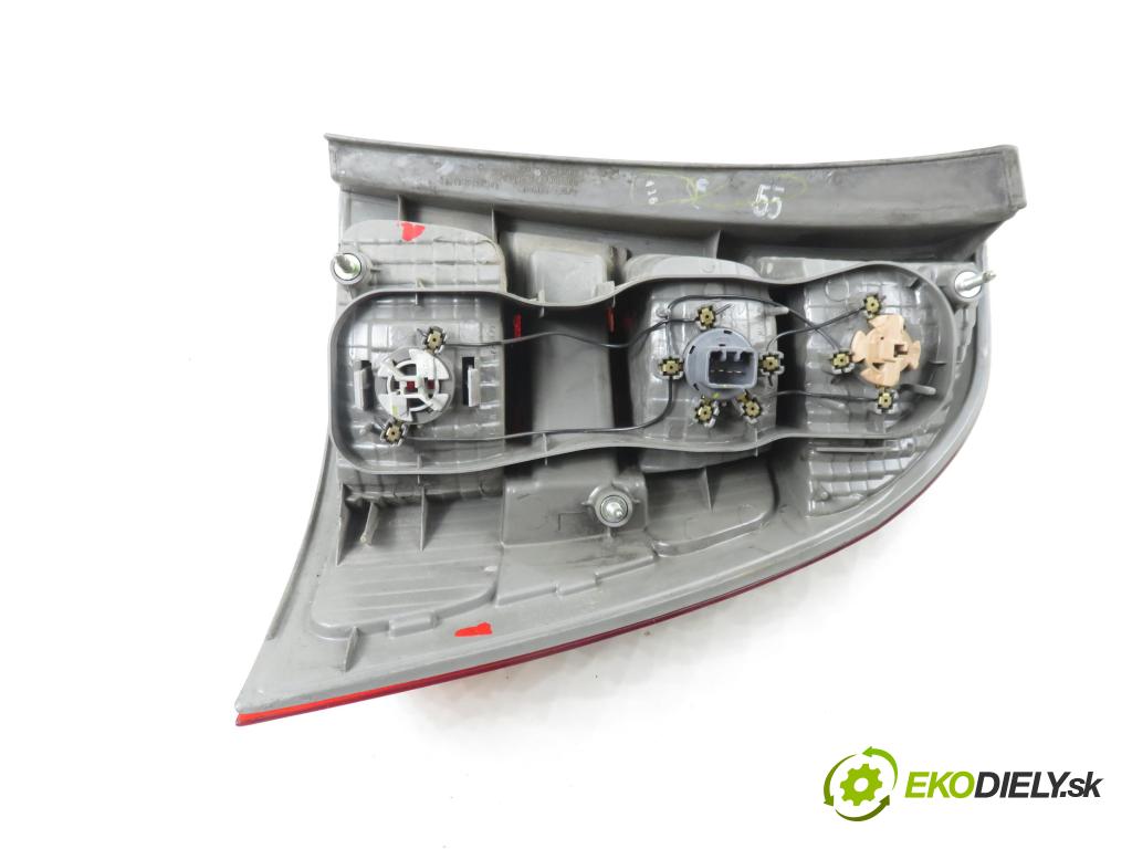 TOYOTA COROLLA kombi (_E12_) KOMBI 2004 66,00 2.0 D-4D (CDE120_) - 1CD-FTV 1995,00 Svetlo ľavé zadné