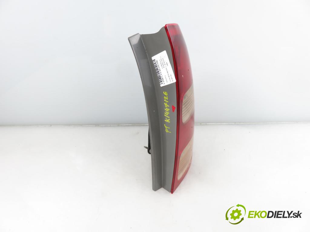 TOYOTA COROLLA kombi (_E12_) KOMBI 2004 66,00 2.0 D-4D (CDE120_) - 1CD-FTV 1995,00 Svetlo pravé zadné