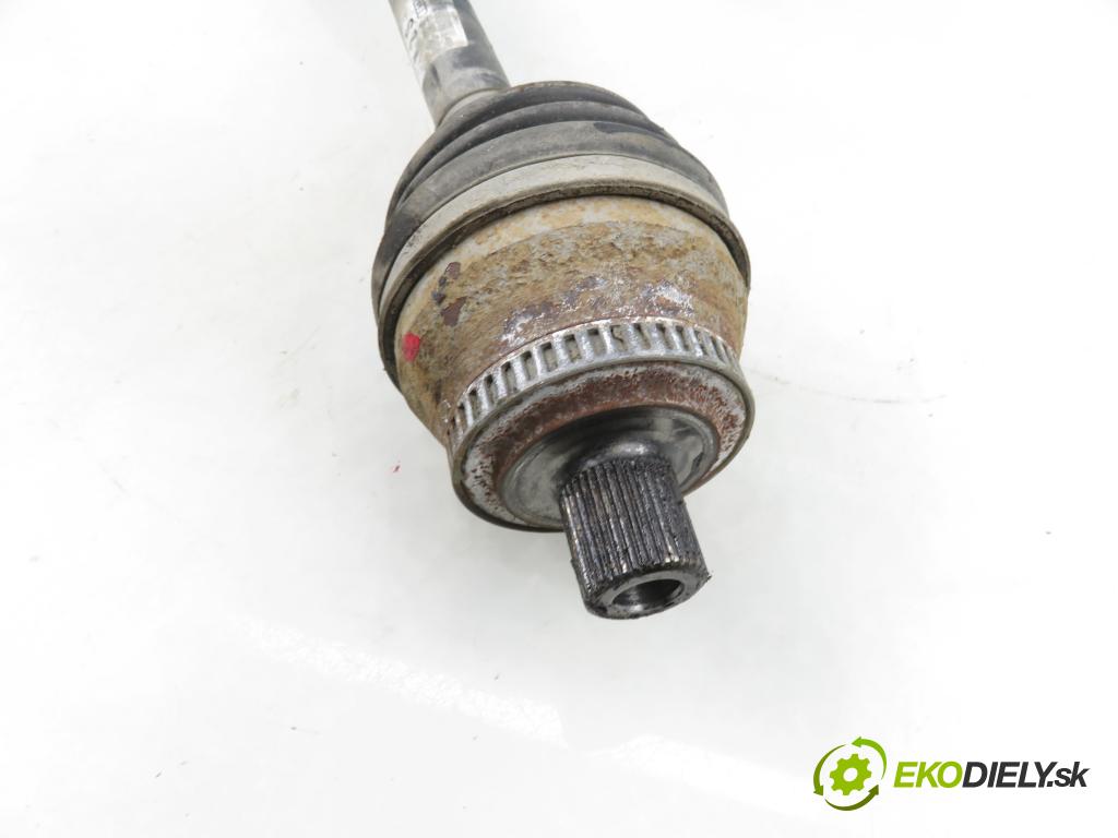 AUDI A4 (8E2, B6) SEDAN 2002 74,00 1.9 TDI PD 101 - AVB 1896,00 poloos PP 8E0407272S