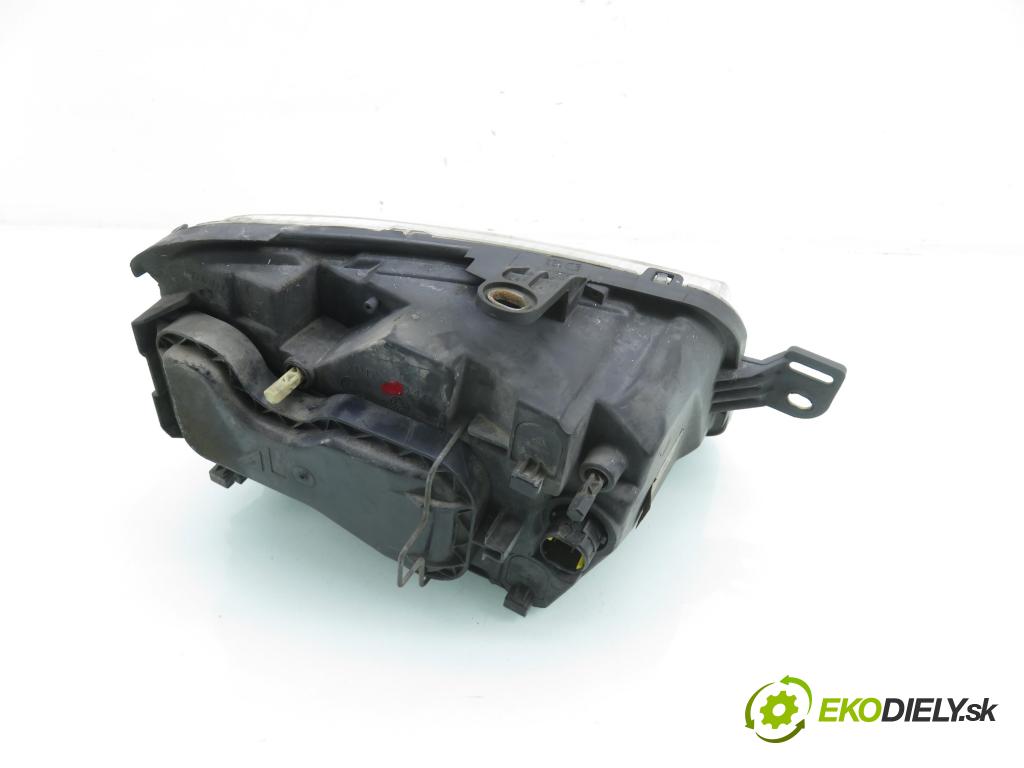 FIAT PANDA (169_) HB 2003 40,00 1.1 54 - 187 A1.000 1108,00 Svetlo LP