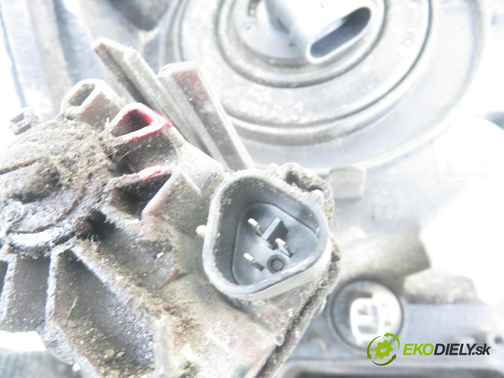 TOYOTA AVENSIS VERSO (_M2_) MINIVAN 2003 85,00 2.0 D (CLM20_) - 1CD-FTV 1995,00 Svetlo LP