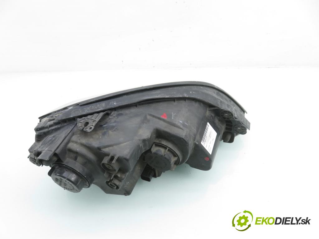 KIA SORENTO I (JC) SUV 2004 103,00 2.5 CRDi 140 - D4CB 2497,00 světlo LP