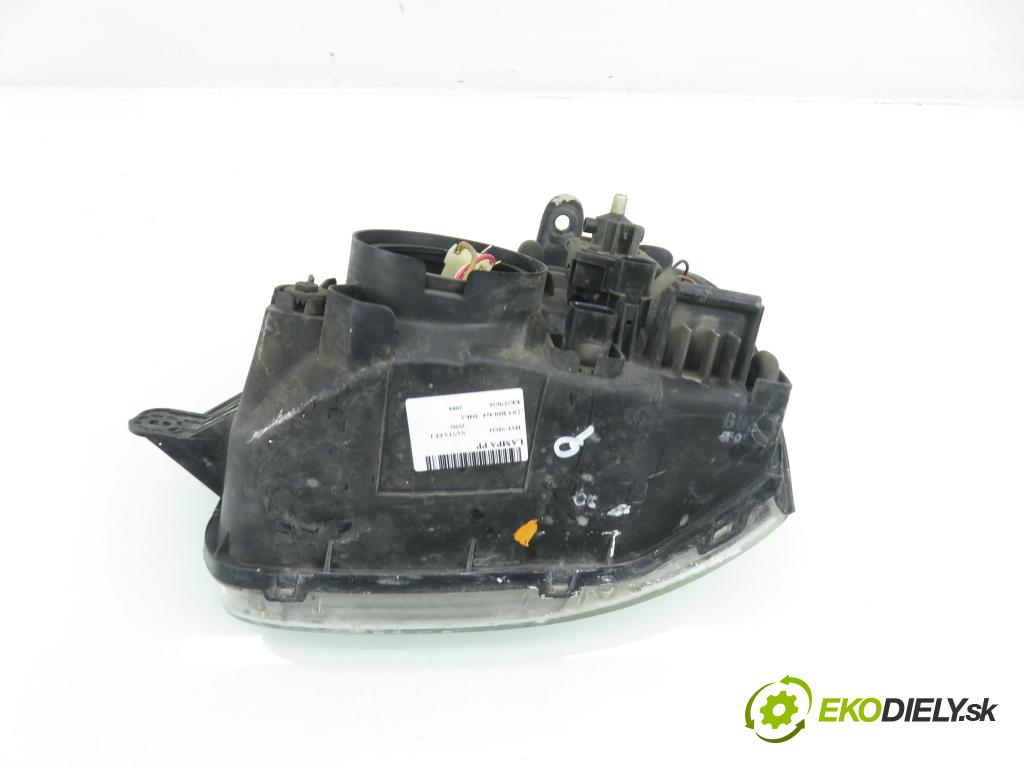 HYUNDAI SANTA FÉ I (SM) SUV 2004 83,00 2.0 CRDi 4x4 113 - D4EA 1991,00 Svetlo PP