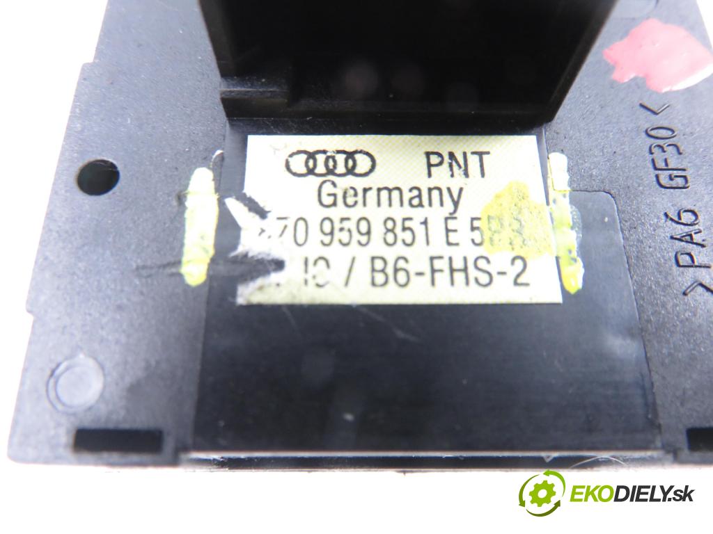 AUDI A3 (8P1) HB 2003 77,00 1.9 TDI PD 105 - BKC 1896,00 Panel ovládaní oken 8Z0959851E