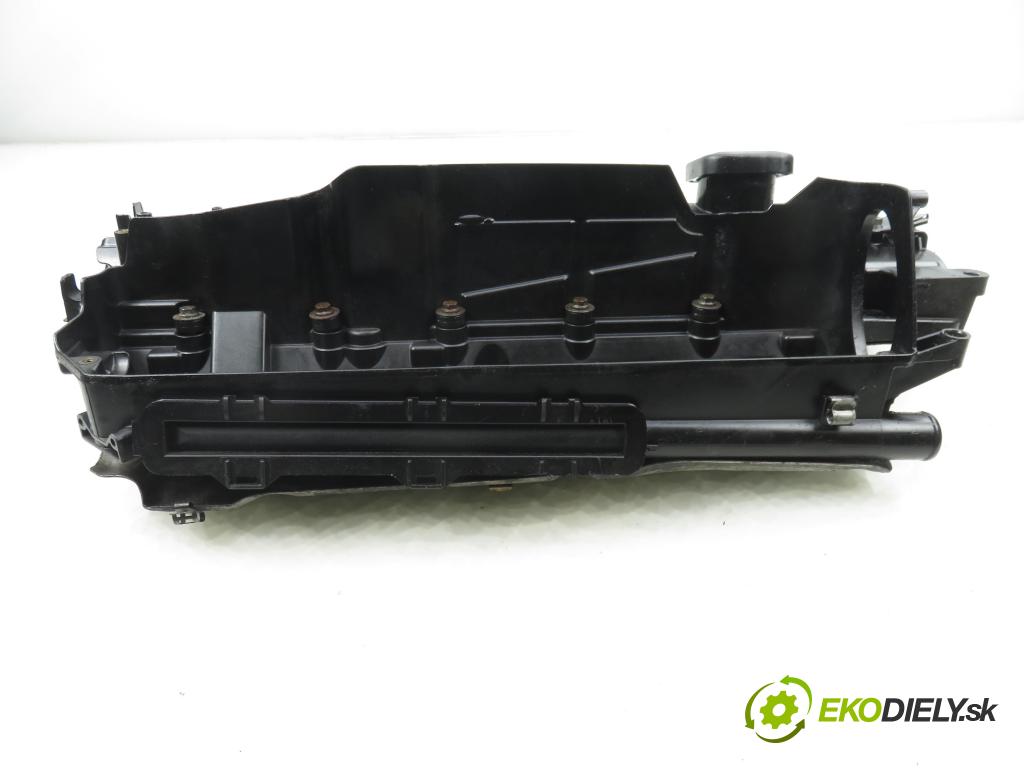 BMW 5 (E60) SEDAN 2005 0,00 530 d - M57 D30 (306D2) 2993,00 Kryt Ventilov 7789395 ; 09289400514