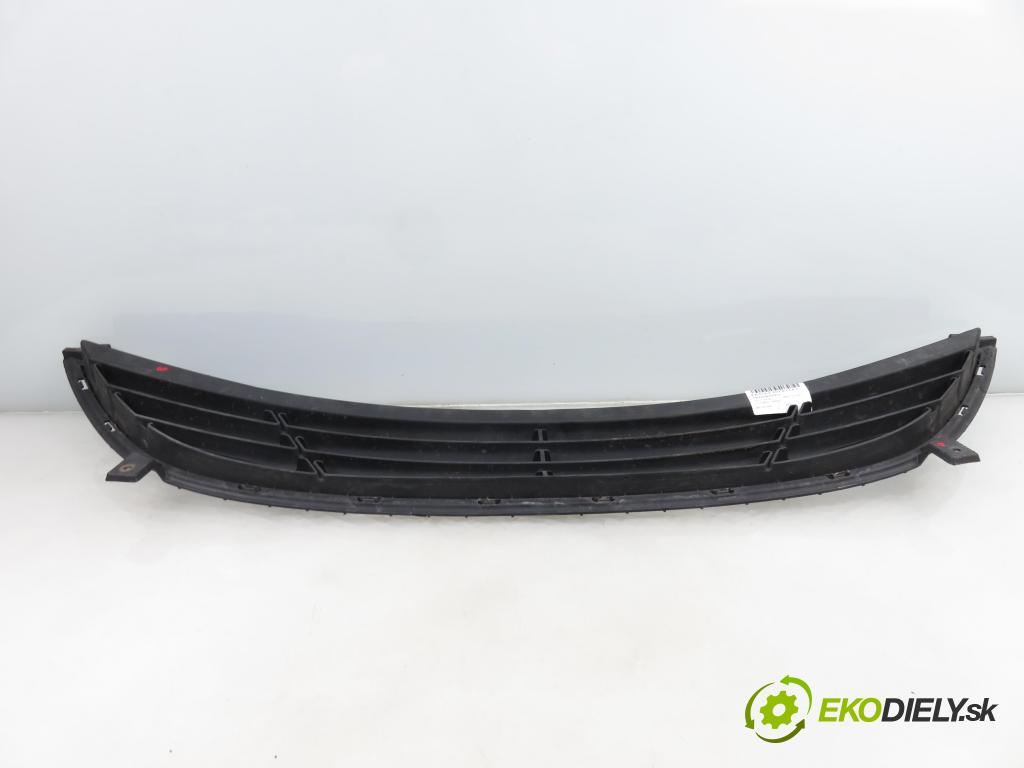 HYUNDAI i40 CW (VF) KOMBI 2012 100,00 1.7 CRDi 136 - D4FD 1685,00 Mriežky nárazníka MEDIAN: