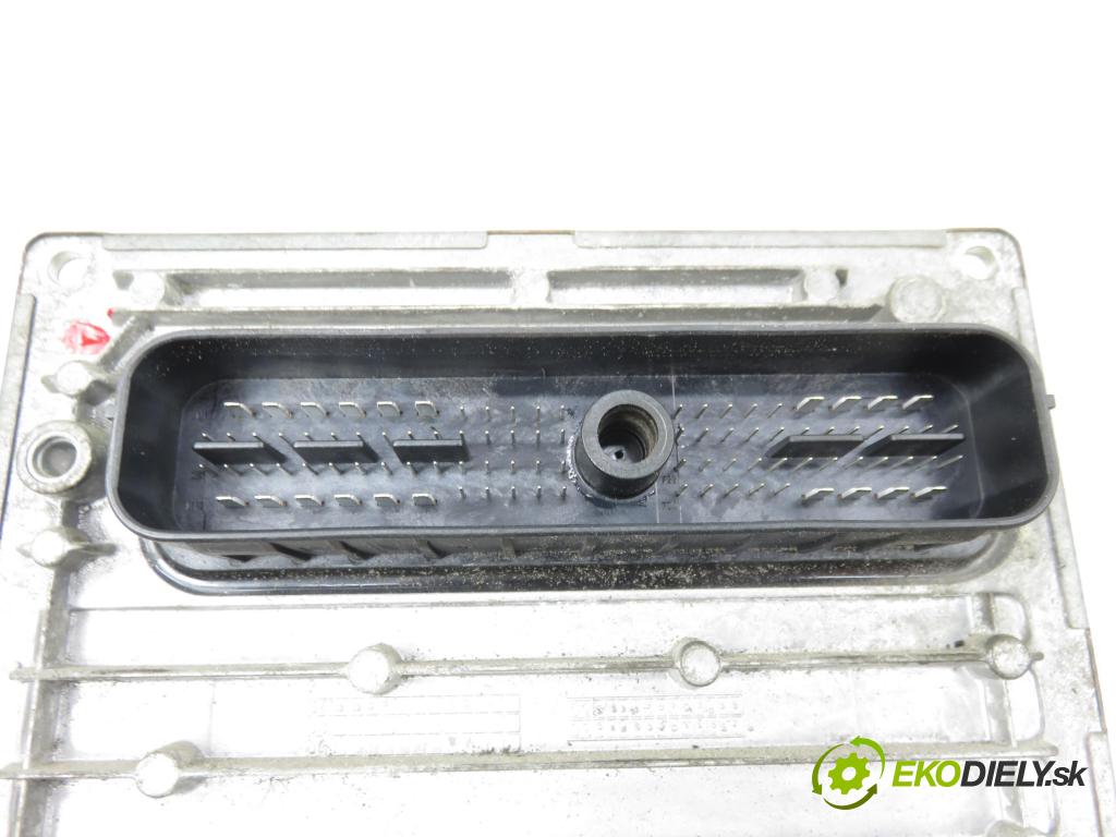 FORD FOCUS C-MAX (DM2) MINIVAN 2004 74,00 1.6 - HWDA 1596,00 Riadiaca jednotka Motor S118934101B ; 4M5112A650HB