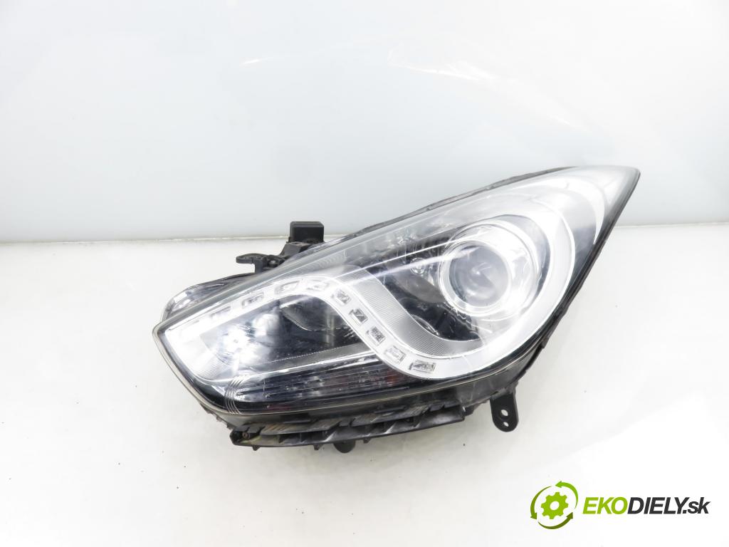 HYUNDAI i40 CW (VF) KOMBI 2012 100,00 1.7 CRDi 136 - D4FD 1685,00 Svetlo LP