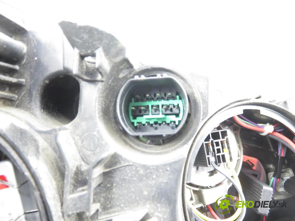 HYUNDAI i40 CW (VF) KOMBI 2012 100,00 1.7 CRDi 136 - D4FD 1685,00 Svetlo LP