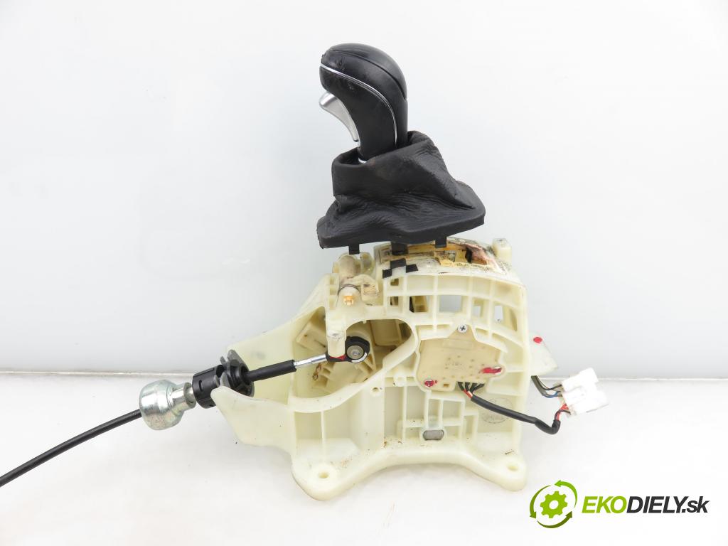 HYUNDAI i40 CW (VF) KOMBI 2012 100,00 1.7 CRDi 136 - D4FD 1685,00 ZVEDÁK: