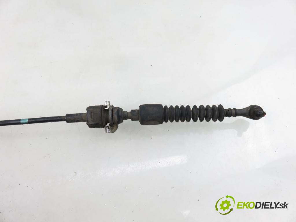 HYUNDAI i40 CW (VF) KOMBI 2012 100,00 1.7 CRDi 136 - D4FD 1685,00 ZVEDÁK: