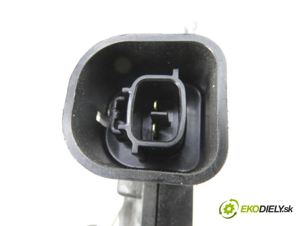 TOYOTA AVENSIS VERSO (_M2_) MINIVAN 2003 85,00 2.0 D (CLM20_) - 1CD-FTV 1995,00 zámok