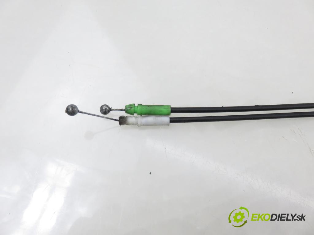 TOYOTA AVENSIS VERSO (_M2_) MINIVAN 2003 85,00 2.0 D (CLM20_) - 1CD-FTV 1995,00 zámok