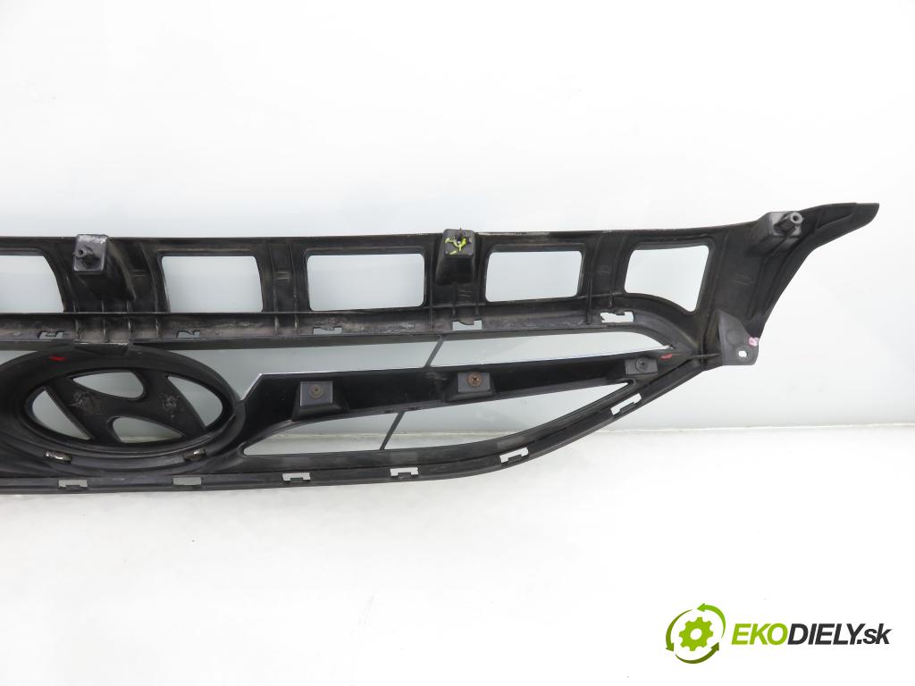 HYUNDAI i40 CW (VF) KOMBI 2012 100,00 1.7 CRDi 136 - D4FD 1685,00 Mriežka / maska 863513Z000