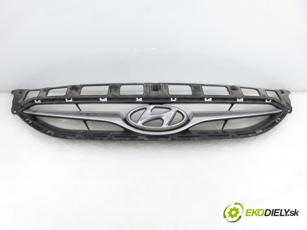 HYUNDAI i40 CW (VF) KOMBI 2012 100,00 1.7 CRDi 136 - D4FD 1685,00 Mriežka / maska 863513Z000