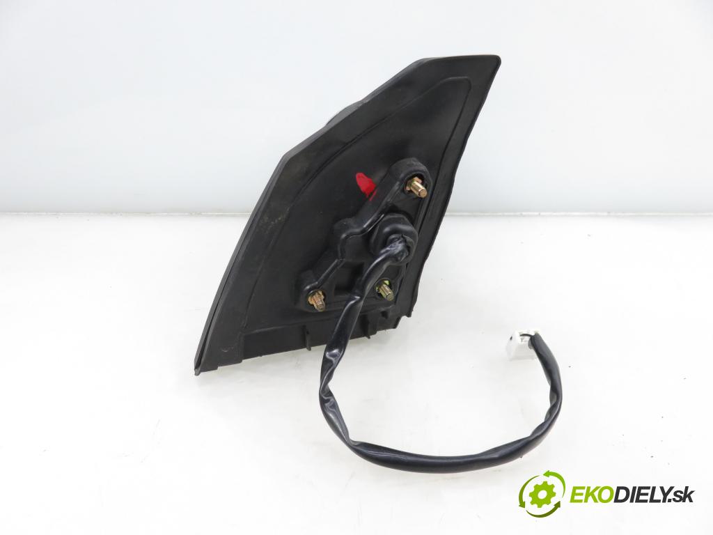 TOYOTA COROLLA kombi (_E12_) KOMBI 2004 66,00 2.0 D-4D (CDE120_) - 1CD-FTV 1995,00 Spätné zrkadlo