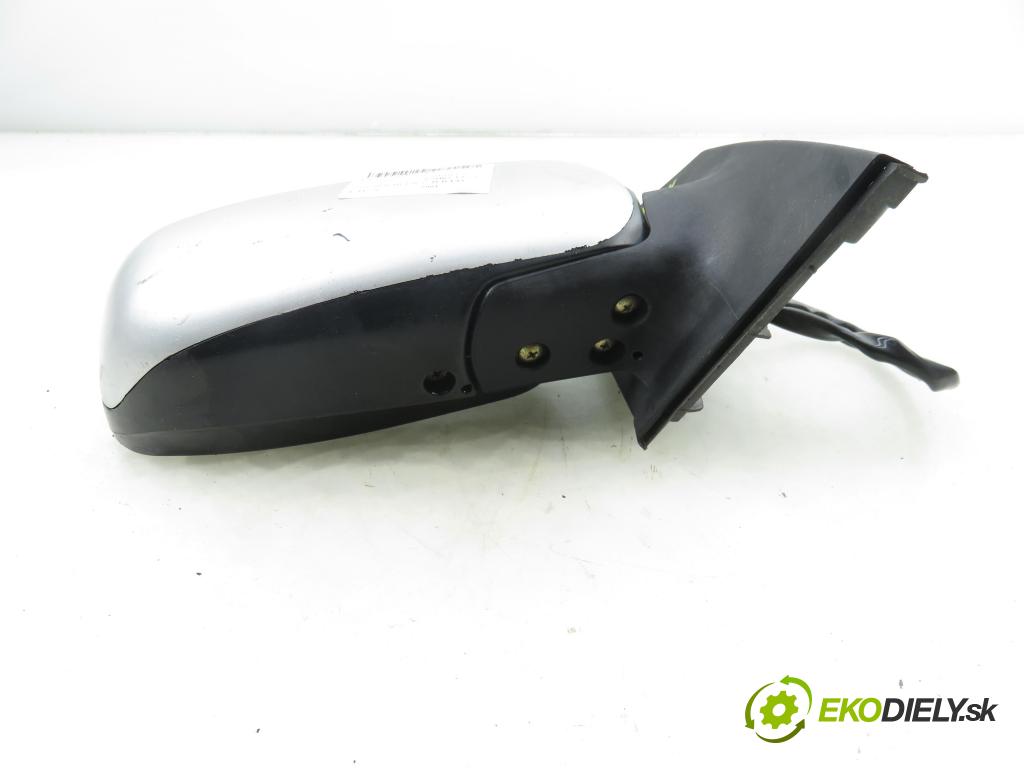 TOYOTA COROLLA kombi (_E12_) KOMBI 2004 66,00 2.0 D-4D (CDE120_) - 1CD-FTV 1995,00 Spätné zrkadlo