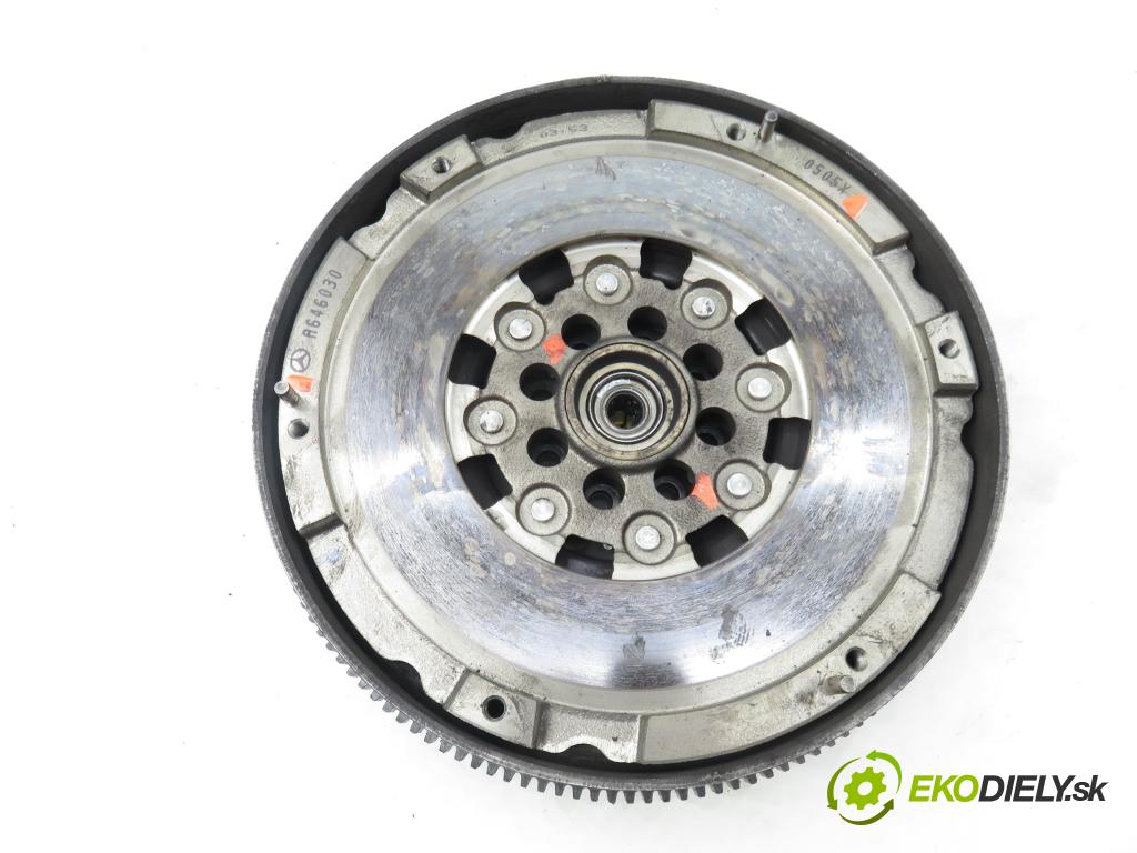 MERCEDES-BENZ KLASA C T-Model (S203) KOMBI 2005 90,00 C 200 CDI (203.207) 122 - OM 646.962 2148,00 Koleso dvojhmota A6460300505X