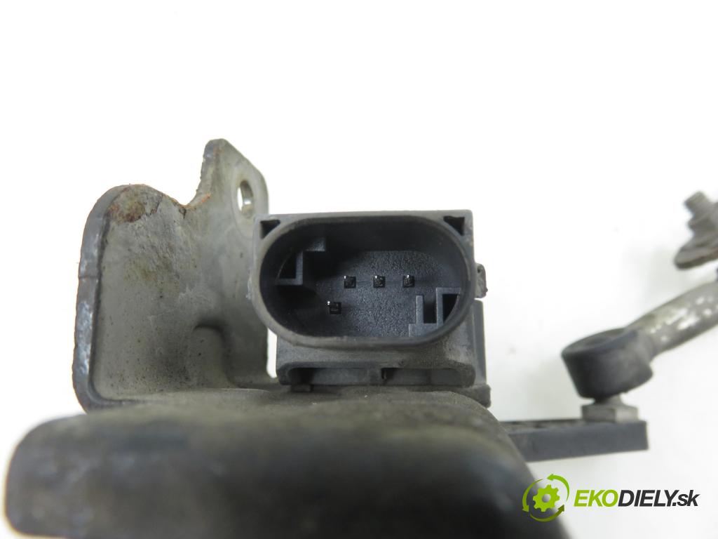 HYUNDAI i40 CW (VF) KOMBI 2012 100,00 1.7 CRDi 136 - D4FD 1685,00 snímač polohy XENON 921903Z100