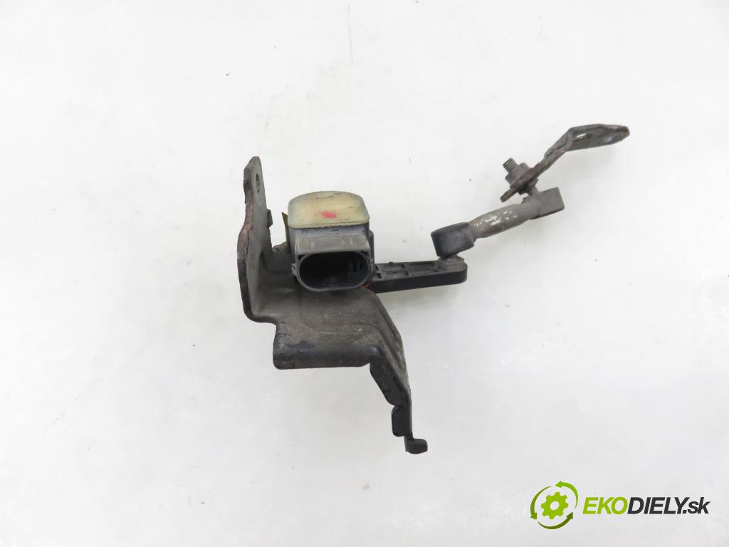 HYUNDAI i40 CW (VF) KOMBI 2012 100,00 1.7 CRDi 136 - D4FD 1685,00 snímač polohy XENON 921903Z100