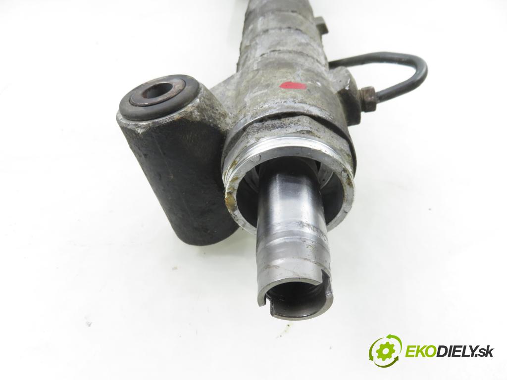 SUZUKI GRAND VITARA II (JT, TE, TD) SUV 2006 95,00 1.9 DDiS 129 4x4 - F9Q 264 1870,00 Riadenie ZE riadením 65J5