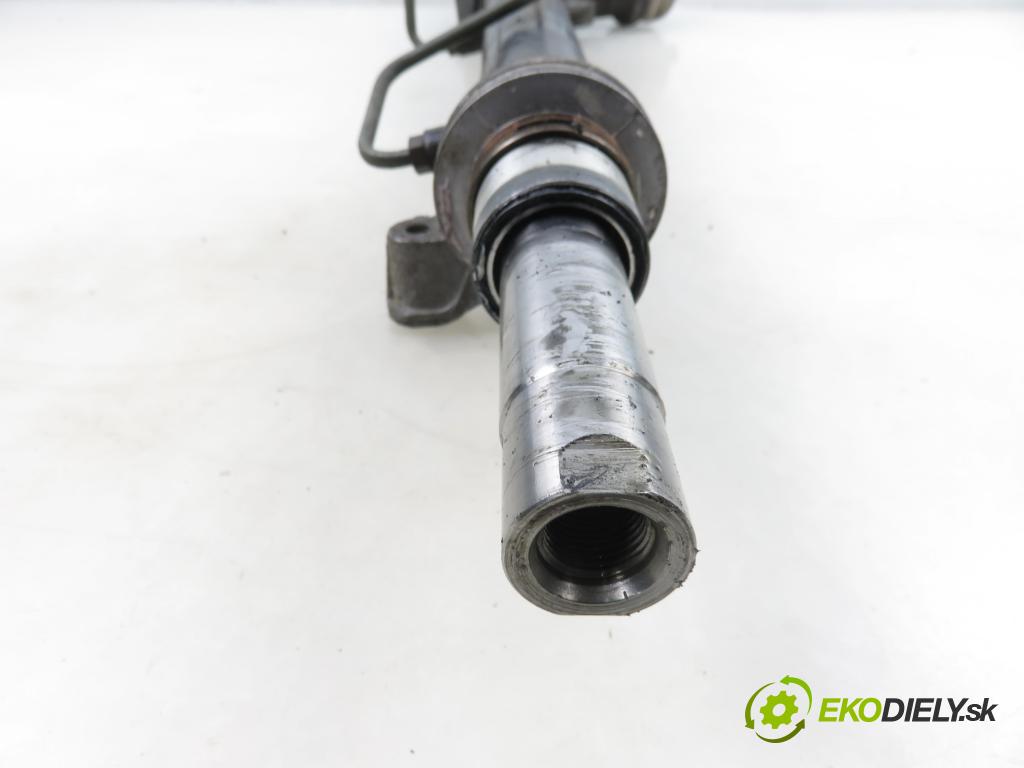 AUDI A4 (8D2, B5) KOMBI 1998 81,00 1.9 TDI 110 - AFN 1896,00 řízení ZE posilovačem 8D1422065J