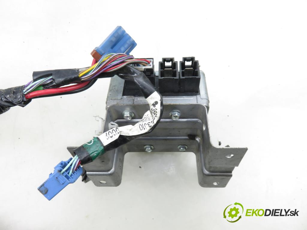 SUZUKI SWIFT III (MZ, EZ) HB 2006 68,00 1.3 4x4 (RS 413) - M13A 1328,00 Riadenie ZE riadením 63J8 ; 3872063J10 ; Q1T23882M