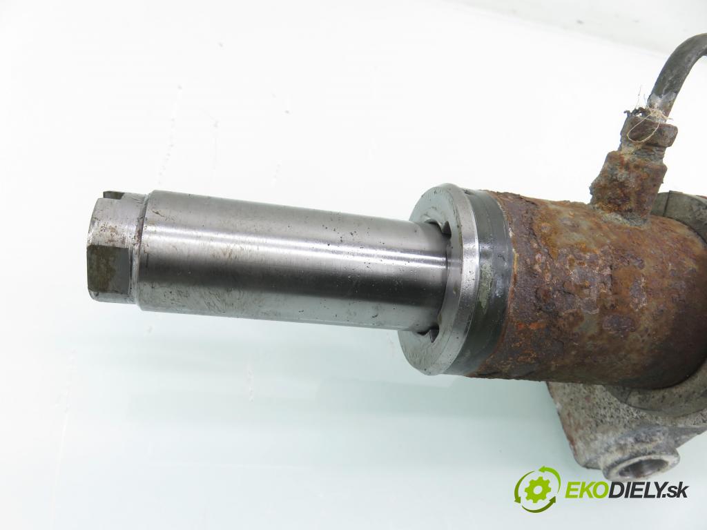 NISSAN NP300 NAVARA (D40) PICK-UP 2006 126,00 2.5 dCi 171 2488,00 Riadenie ZE riadením