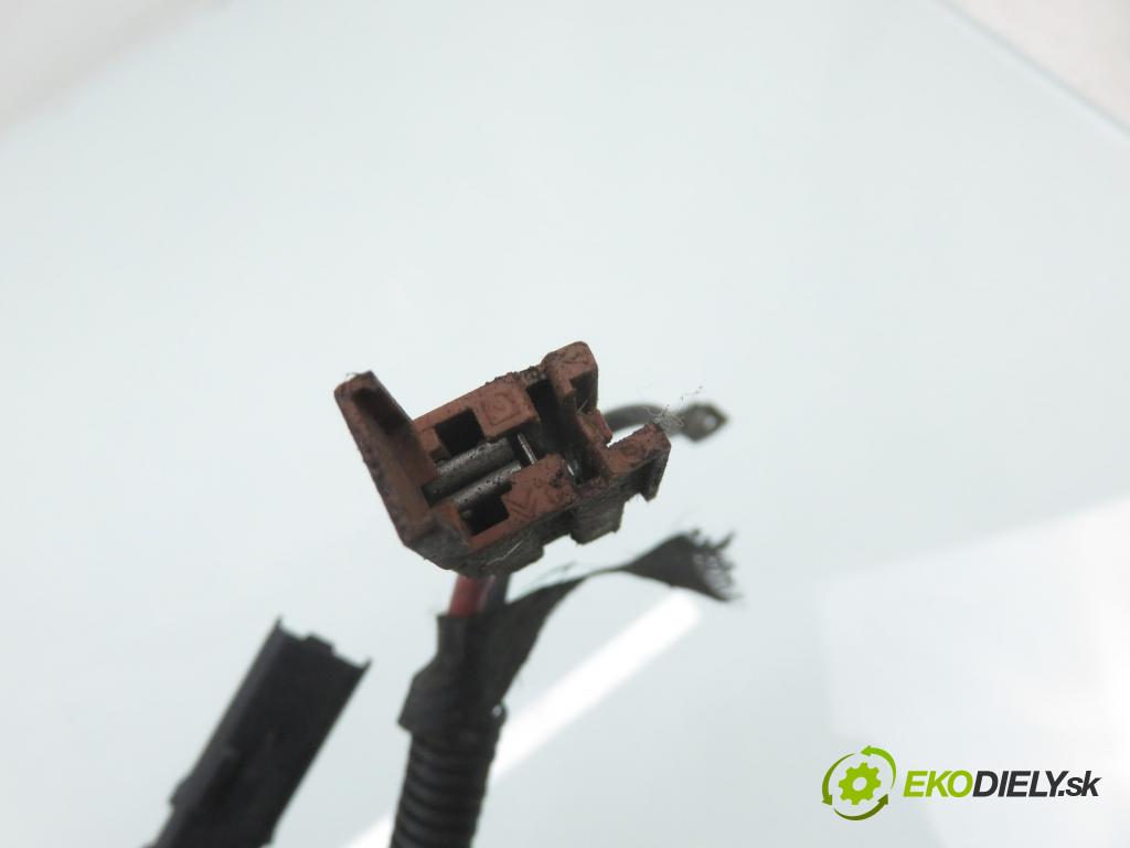 CITROEN C3 II (SC_) HB 2010 0,00 1.6 HDi 90 - 9HX (DV6ATED4) 1560,00 Riadenie ZE riadením 21881044