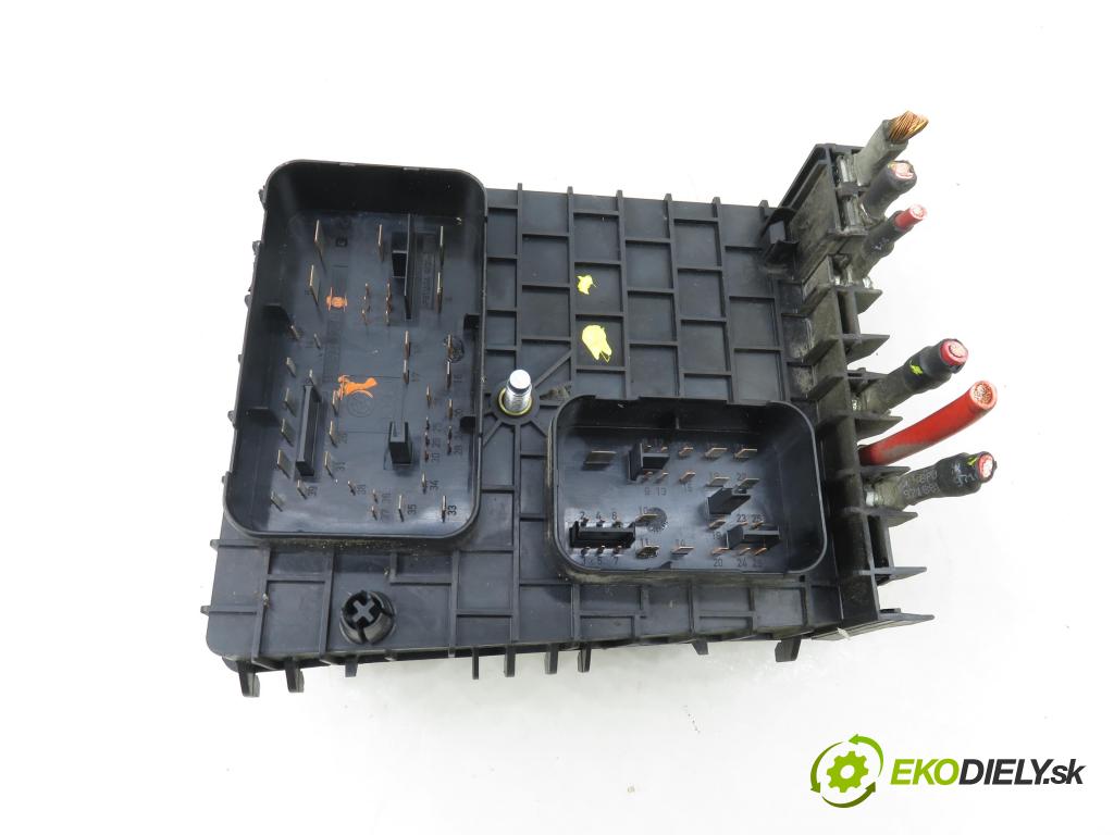 AUDI A3 (8P1) HB 2003 77,00 1.9 TDI PD 105 - BKC 1896,00 MODUL BSI 1K0937124H