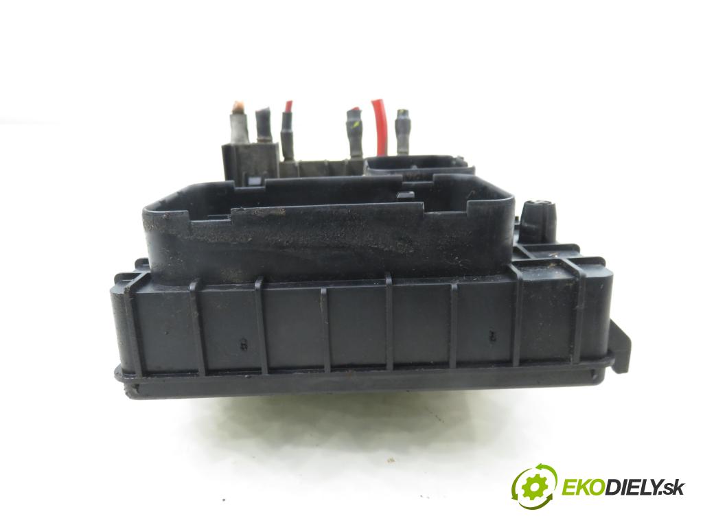 AUDI A3 (8P1) HB 2003 77,00 1.9 TDI PD 105 - BKC 1896,00 MODUL BSI 1K0937124H