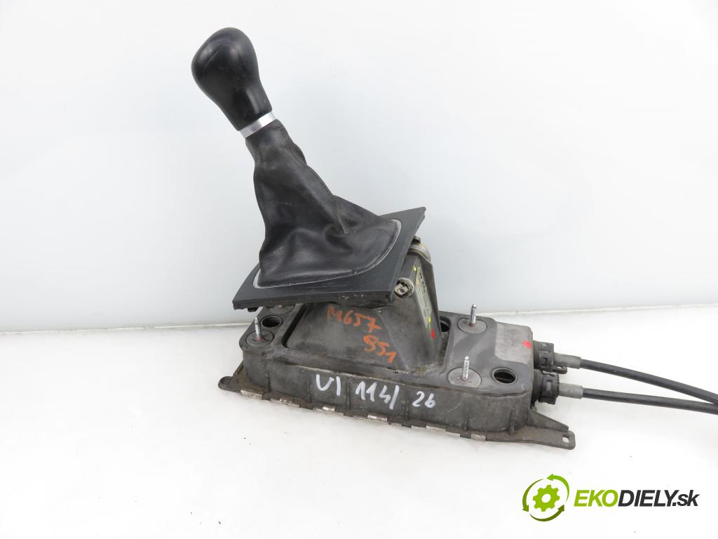 AUDI A3 (8P1) HB 2003 77,00 1.9 TDI PD 105 - BKC 1896,00 ZVEDÁK: 1K0711049AJ