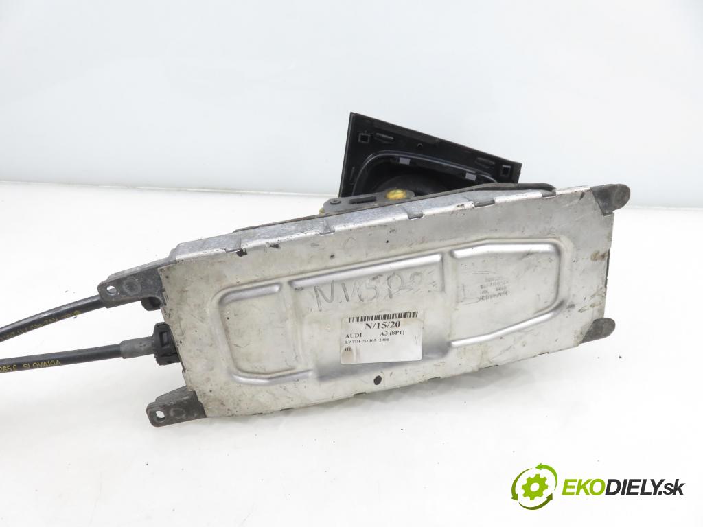 AUDI A3 (8P1) HB 2003 77,00 1.9 TDI PD 105 - BKC 1896,00 ZVEDÁK: 1K0711049AJ