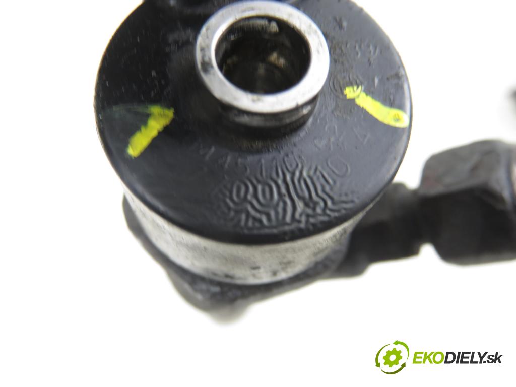 RENAULT TRAFIC II Skrzynia (FL) FURGON 2002 74,00 1.9 dCi - F9Q 760 1870,00 vstrekovač 0445110021 ; 7700111014 (Vstrekovač paliva)