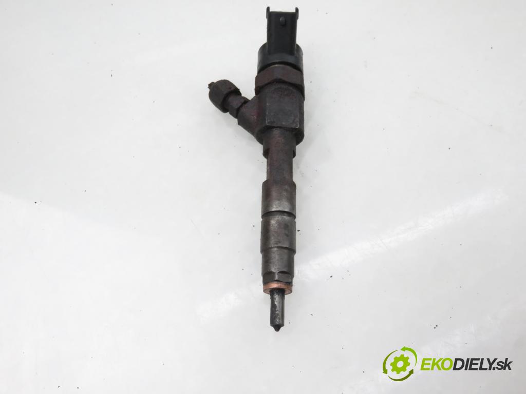 RENAULT TRAFIC II Skrzynia (FL) FURGON 2002 74,00 1.9 dCi - F9Q 760 1870,00 vstřikovač 0445110021 ; 7700111014 (Vstřikovač paliva)