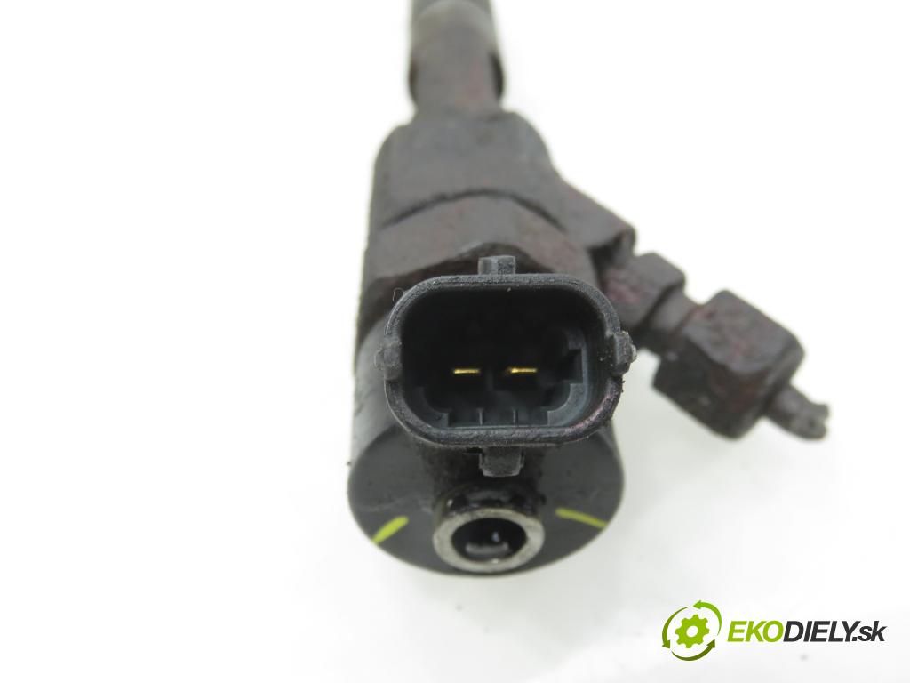 RENAULT TRAFIC II Skrzynia (FL) FURGON 2002 74,00 1.9 dCi - F9Q 760 1870,00 vstrekovač 0445110021 ; 7700111014 (Vstrekovač paliva)