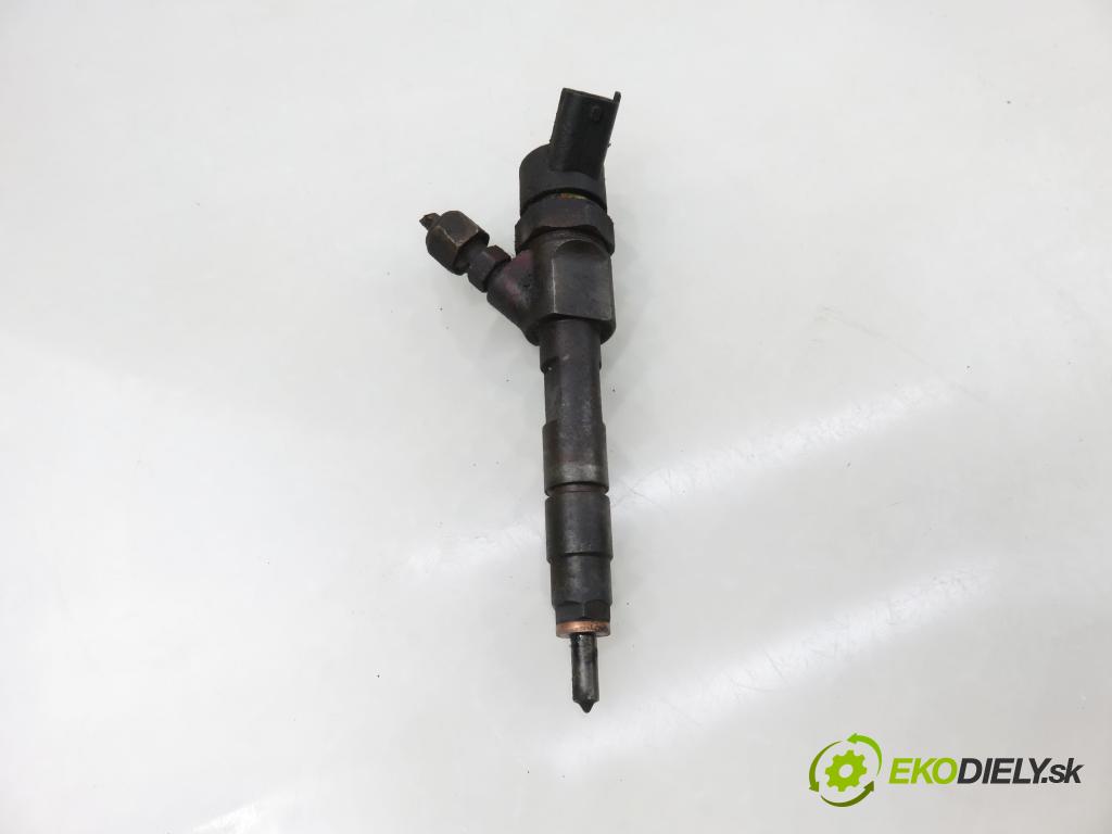 RENAULT TRAFIC II Skrzynia (FL) FURGON 2002 74,00 1.9 dCi - F9Q 760 1870,00 vstřikovač 0445110021 ; 7700111014 (Vstřikovač paliva)