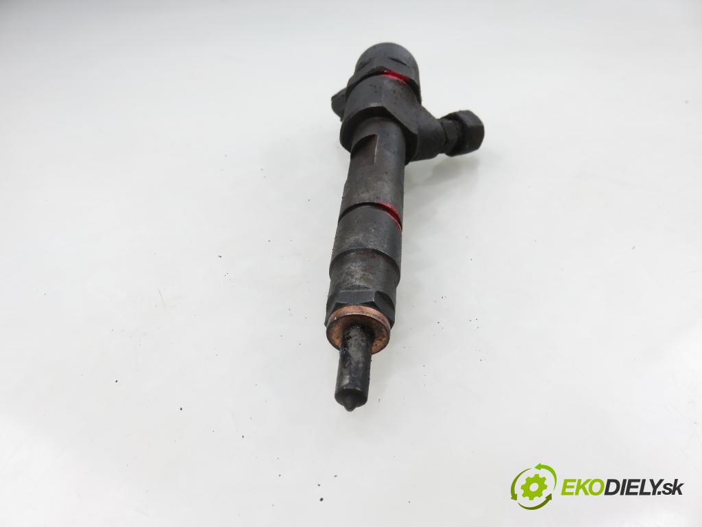 RENAULT TRAFIC II Skrzynia (FL) FURGON 2002 74,00 1.9 dCi - F9Q 760 1870,00 vstrekovač 0445110021 ; 7700111014 (Vstrekovač paliva)