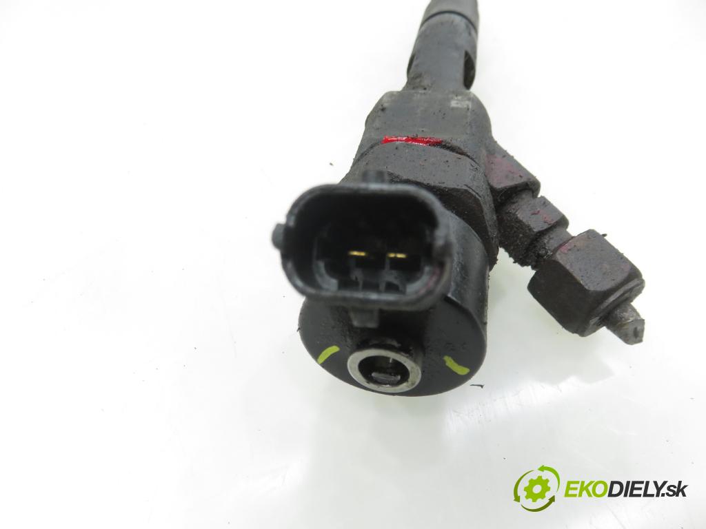 RENAULT TRAFIC II Skrzynia (FL) FURGON 2002 74,00 1.9 dCi - F9Q 760 1870,00 vstrekovač 0445110021 ; 7700111014 (Vstrekovač paliva)