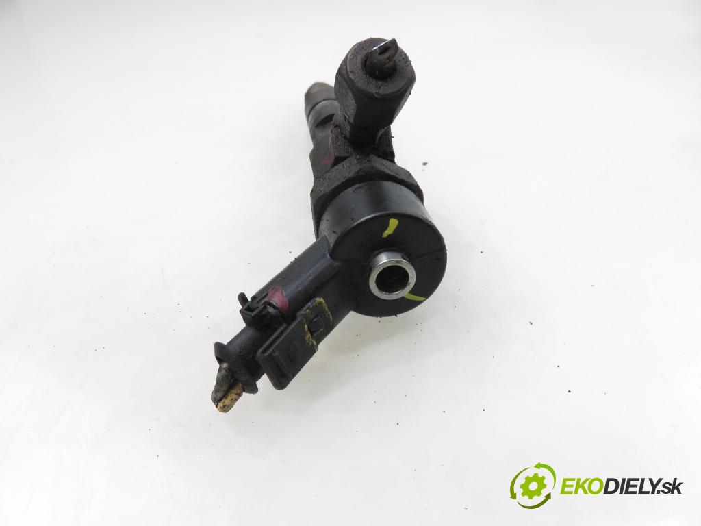 RENAULT TRAFIC II Skrzynia (FL) FURGON 2002 74,00 1.9 dCi - F9Q 760 1870,00 vstrekovač 0445110021 ; 7700111014 (Vstrekovač paliva)