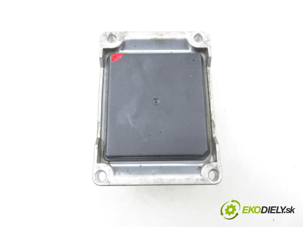 ALFA ROMEO 147 (937_) HB 2006 77,00 1.6 16V T.SPARK ECO 105 - AR 37203 1598,00 Riadiaca jednotka Motor 00552049900 ; 0261207727