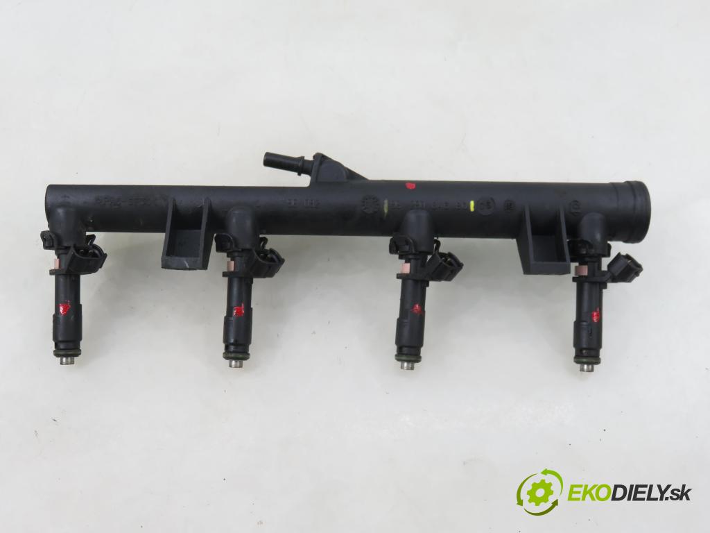 CITROEN C4 Picasso I (UD_) MINIVAN 2007 92,00 1.8 i 16V - 6FY (EW7A) 1749,00 Lišta vstrekovacia 9628084680 (Vstrekovacia lišta)