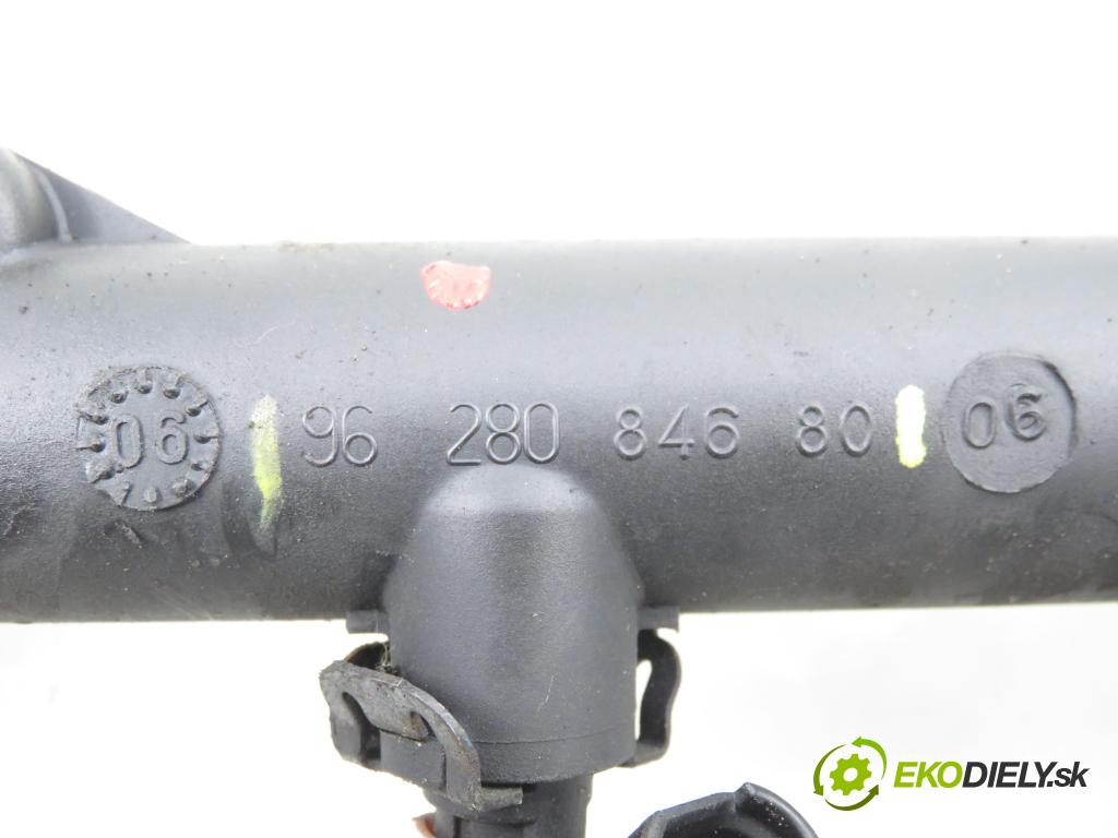 CITROEN C4 Picasso I (UD_) MINIVAN 2007 92,00 1.8 i 16V - 6FY (EW7A) 1749,00 Lišta vstrekovacia 9628084680 (Vstrekovacia lišta)