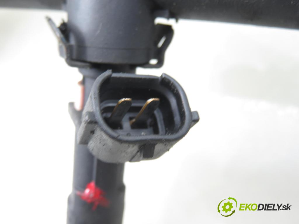 CITROEN C4 Picasso I (UD_) MINIVAN 2007 92,00 1.8 i 16V - 6FY (EW7A) 1749,00 Lišta vstrekovacia 9628084680 (Vstrekovacia lišta)