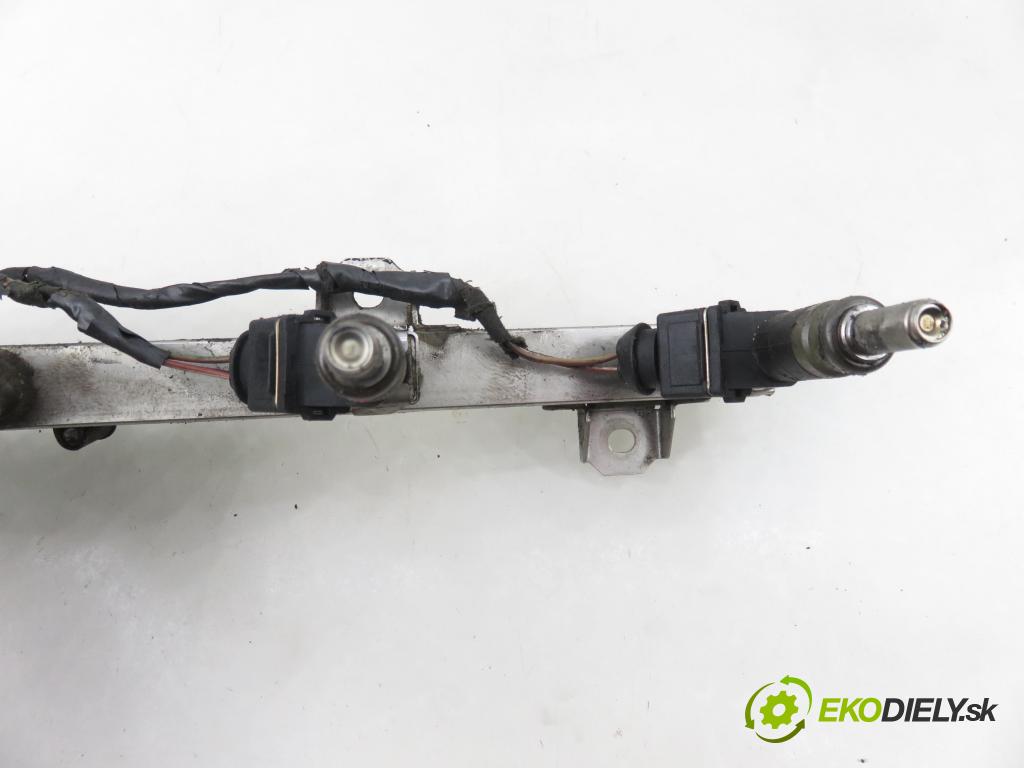 BMW 3 (E46) SEDAN 2005 85,00 316 i - N46 B18 A 1796,00 Lišta vstrekovacia 7521634 ; 7521633 ; 7506158 (Vstrekovacia lišta)