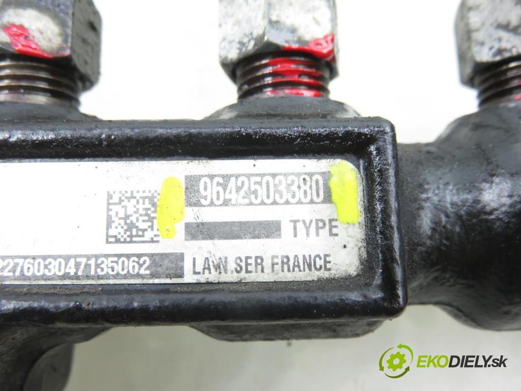 FORD FIESTA V (JH_, JD_) HB 2004 50,00 1.4 TDCi 68 - F6JB 1399,00 Lišta vstrekovacia 9642503380 ; 55PP0201 ; 5WS40039 (Vstrekovacia lišta)