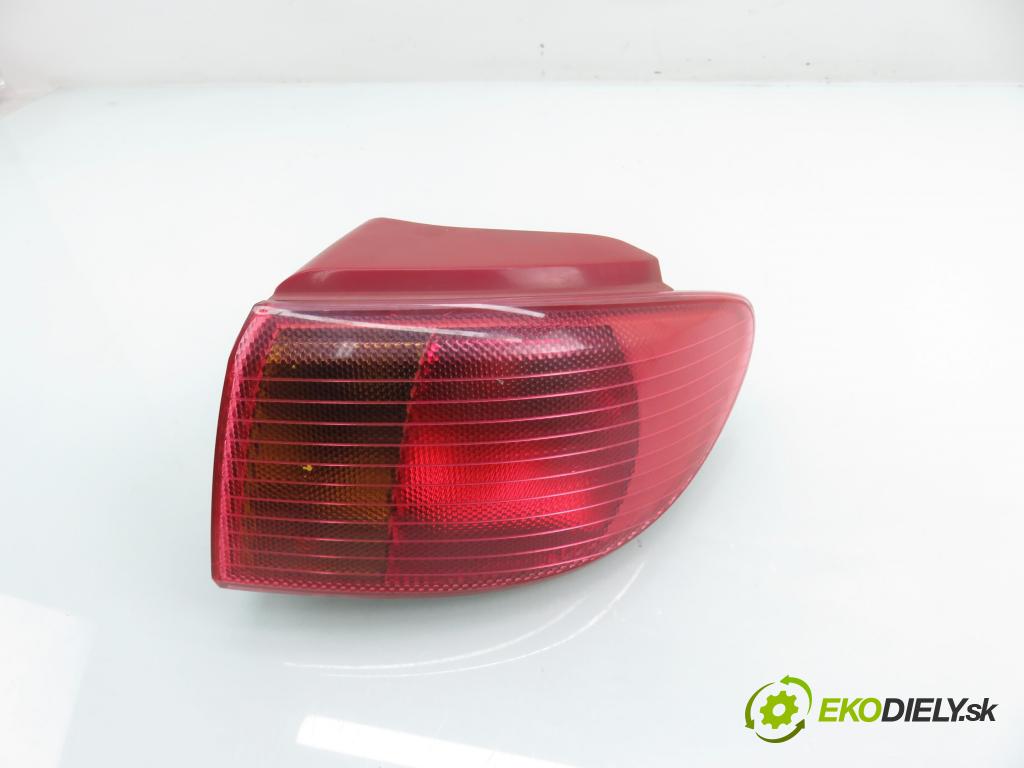 MAZDA 2 (DY) HB 2004 59,00 1.4 - FXJA 1388,00 světlo pravé zadní 3M7113404AM