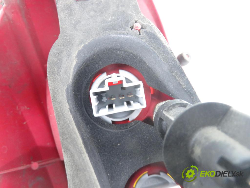 MAZDA 2 (DY) HB 2004 59,00 1.4 - FXJA 1388,00 Svetlo ľavé zadné 3M7113405AM