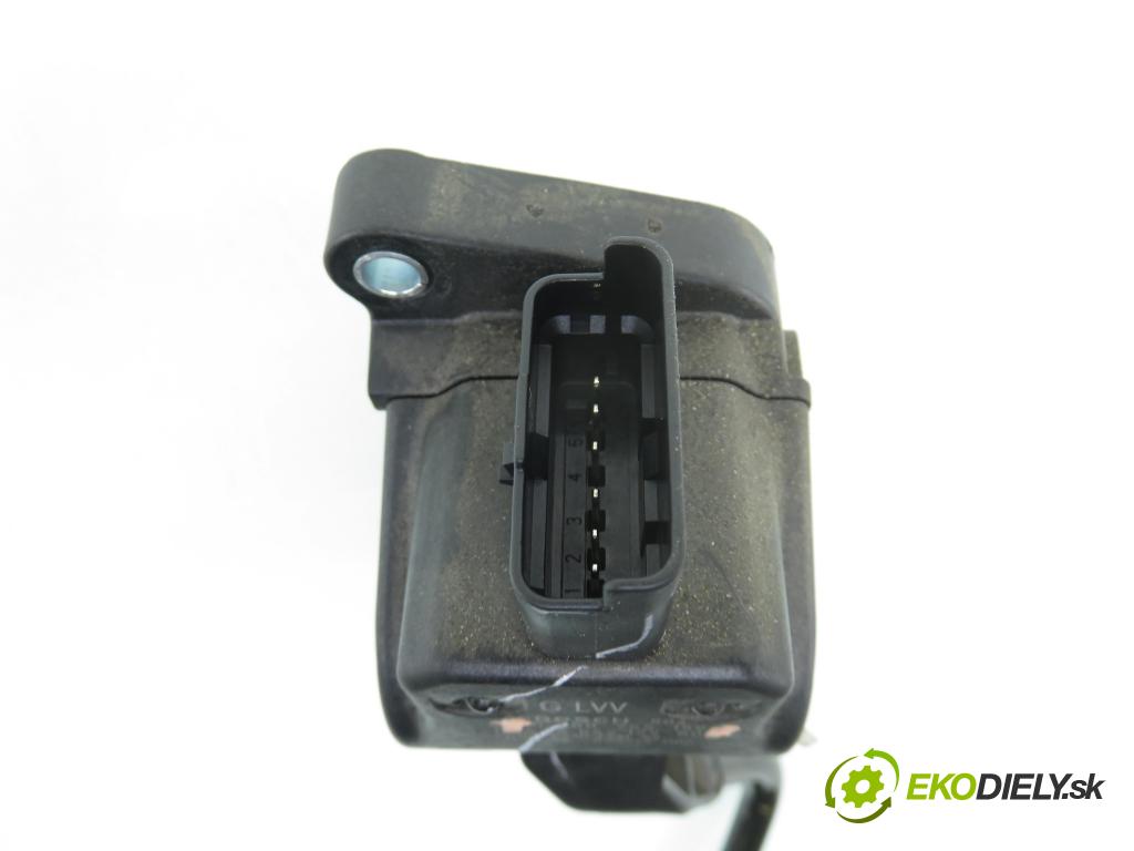 PEUGEOT 508 SW I (8E_) KOMBI 2011 115,00 1.6 THP - 5FV (EP6CDT) 1598,00 potenciometr plynového pedálu 0280755159 ; 9686212980 (Potenciometr plynového pedálu)